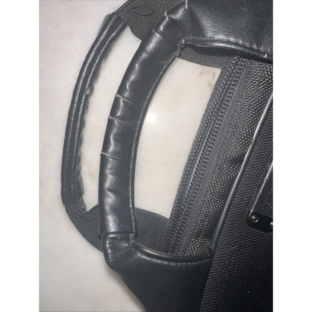 KENNETH COLE‎ REACTION MESSENGER BAG Black Leather R-TECH Briefcase Laptop